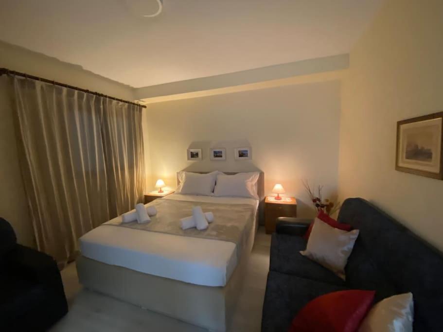 Dani Two Bedroom Home In Center Of Tirana Exterior foto