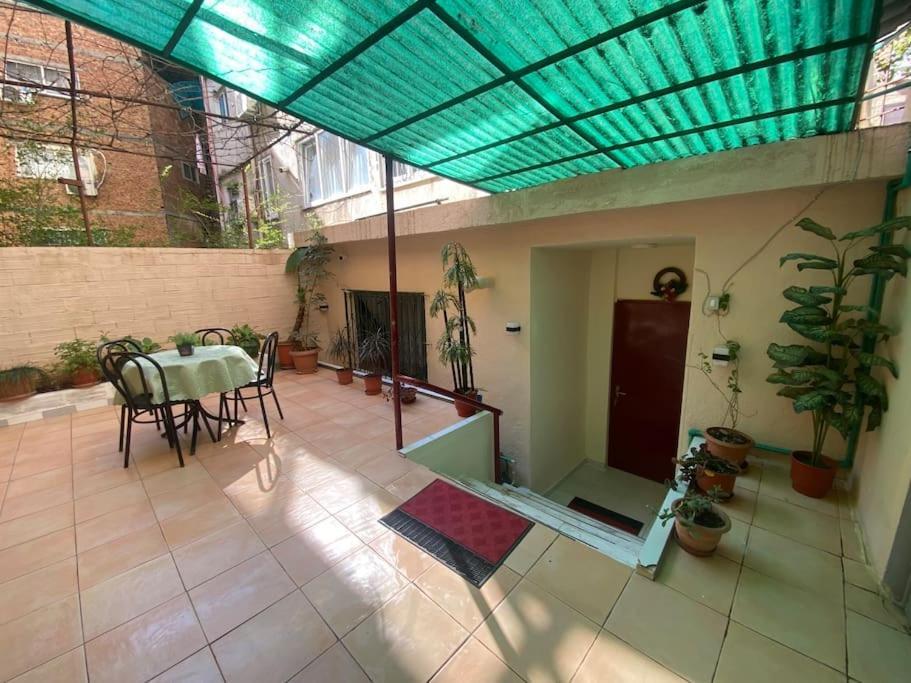 Dani Two Bedroom Home In Center Of Tirana Exterior foto